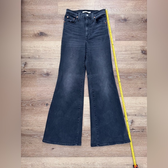 Levi's Rib Cage Jean - Picture 2 of 6